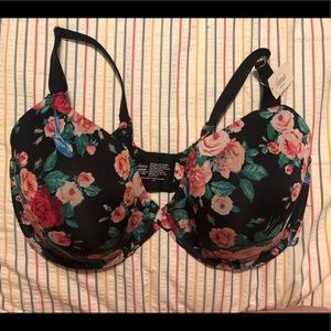 Black floral Soma bra, size 42 DDD